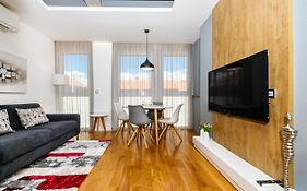 Windrose Design Apartments
